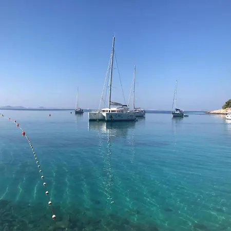 1 Bedroom With A Sea View * Murter